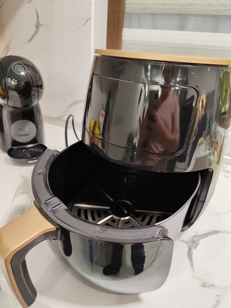 Уред за готвене с горещ въздух(AIR FRYER)