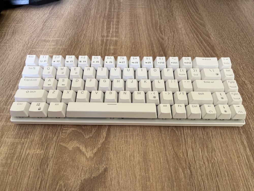 Tastatura Mecanica RGB Royal Kludge RK68 format 65% lubrifiata