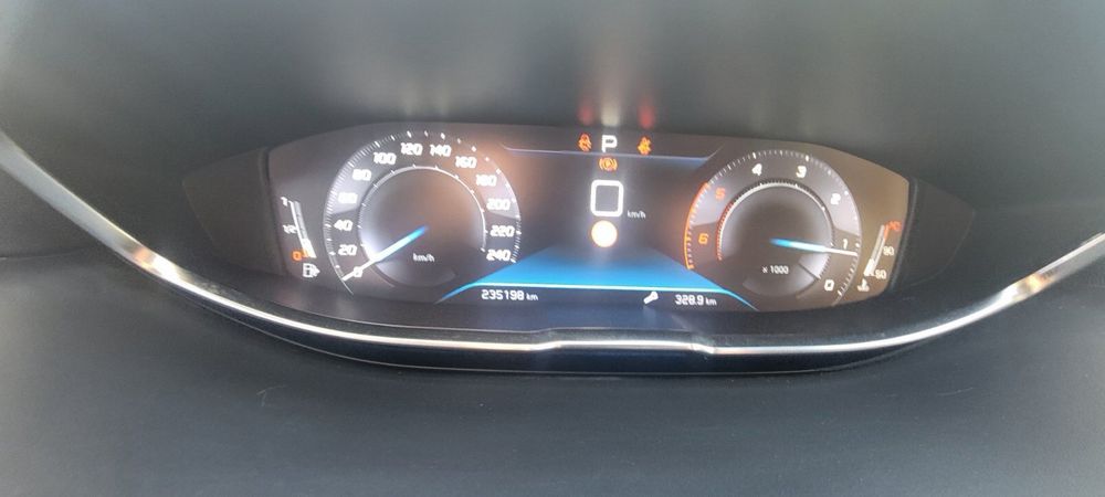 Peugeot 5008 GT 2.0 HDI 180кc EAT8