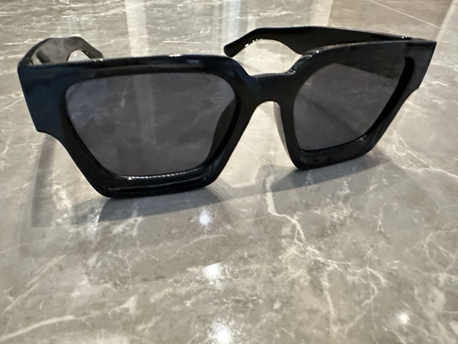 Слънчеви очила black