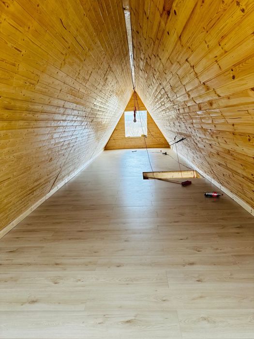 Vand cabane de gradina si de locuit