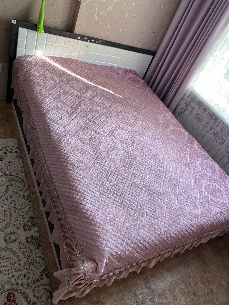 Продается кровать 160/200