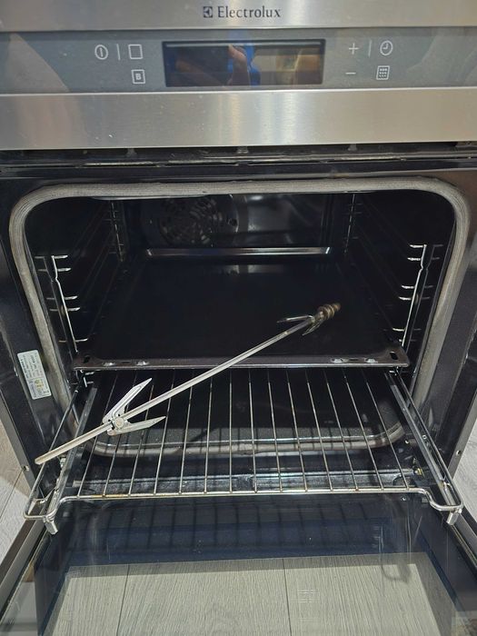 Cuptor incorporabil Electrolux EOC66800X !