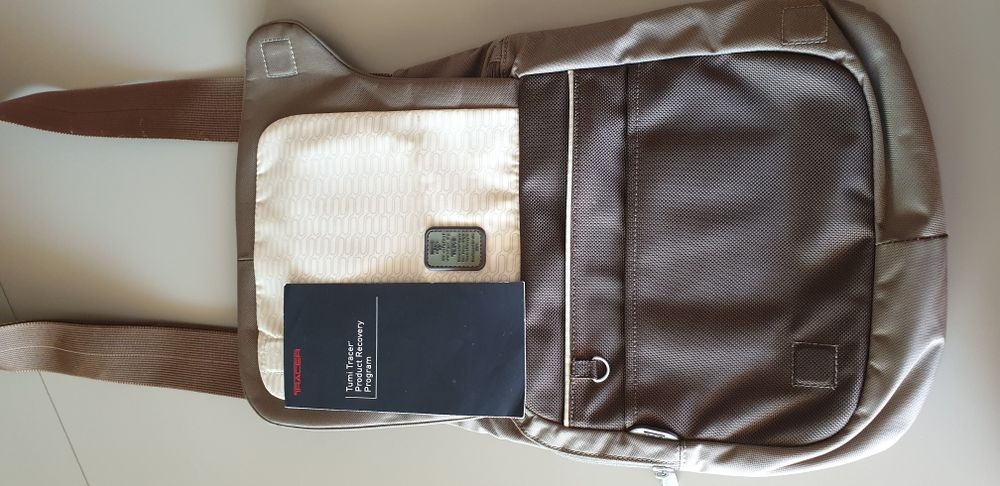 Tumi, borseta lux ,unisex, condiție impecabilă