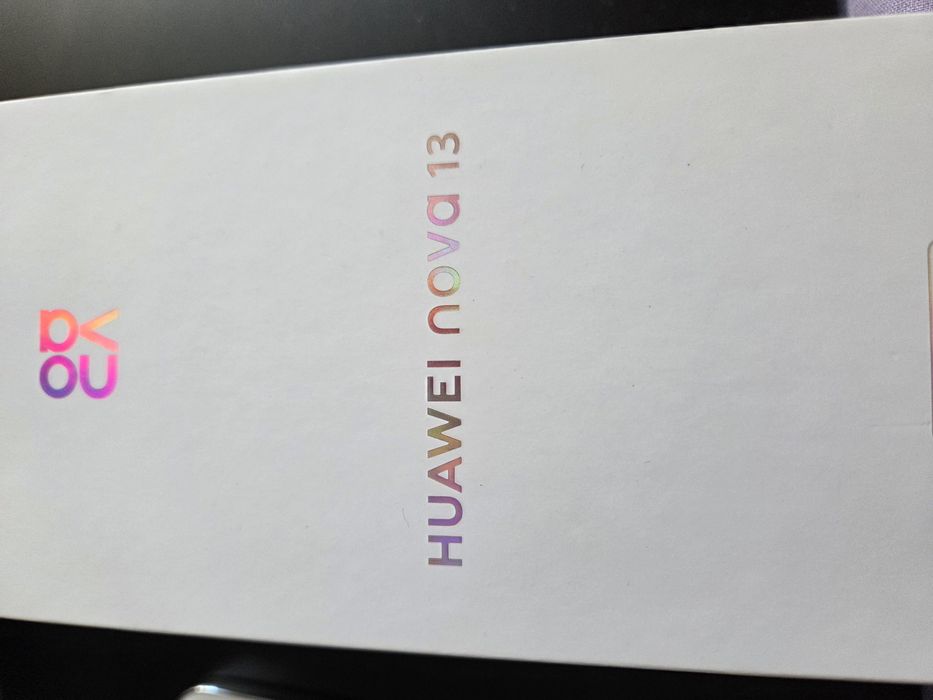 Продавам Чисто нов  Huawei Nova 13