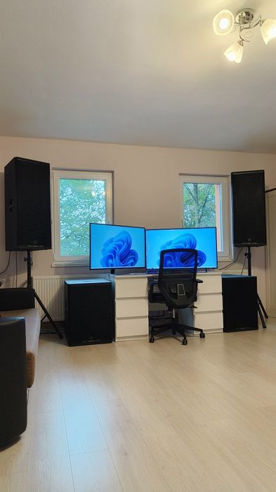 Închiriez sistem sonorizare 6400W RMS și consolă DJ pentru evenimente
