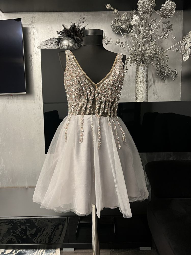 Rochie midel deosebit