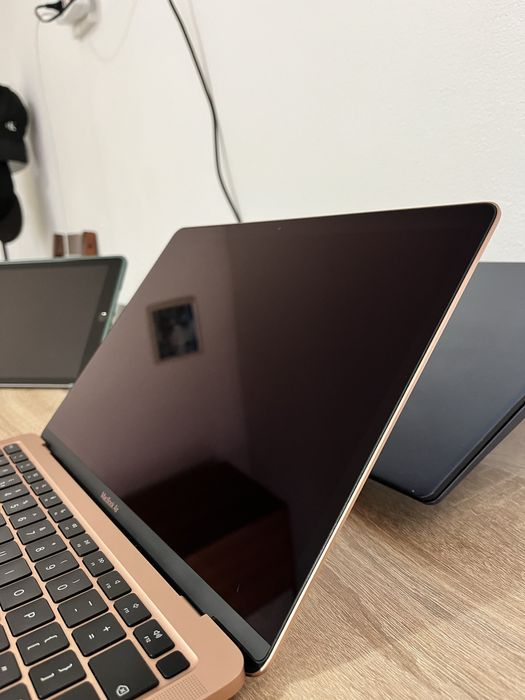 Macbook Air M1 2020 pentru piese