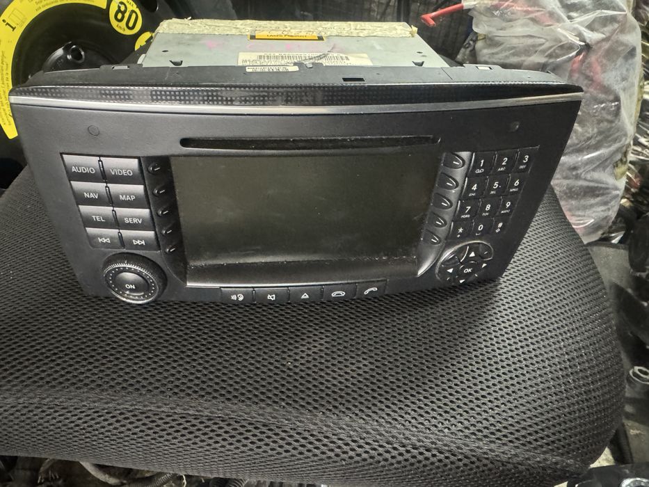 Навигация за Mercedes R class W251