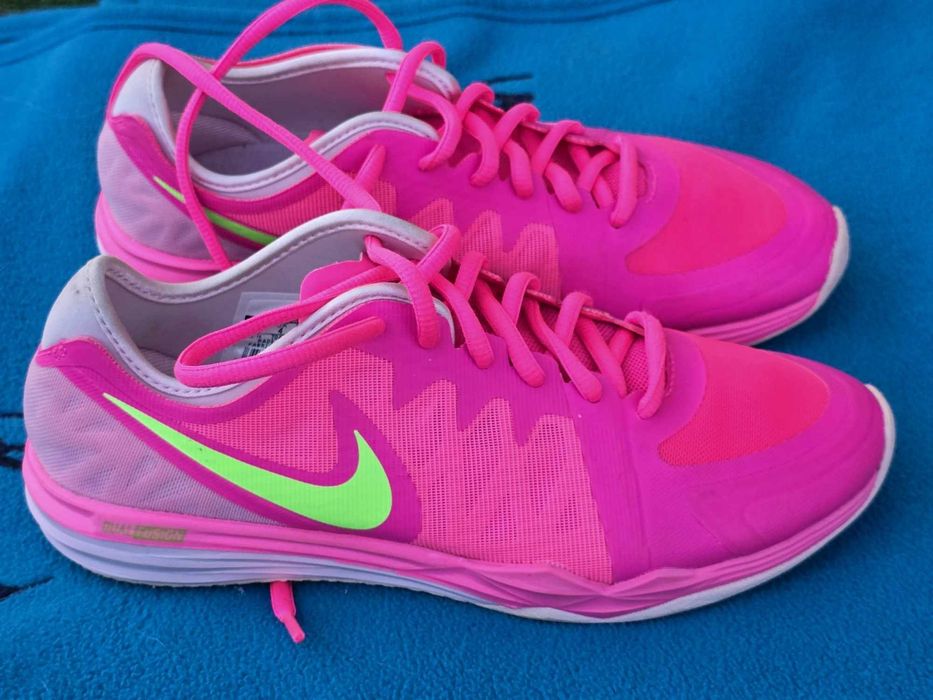 Nike оригинални дамски сникърси 37.5 номер