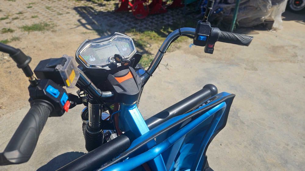 Triciclu Magnum 2 electric basculare hidraulica Agramix NOUA