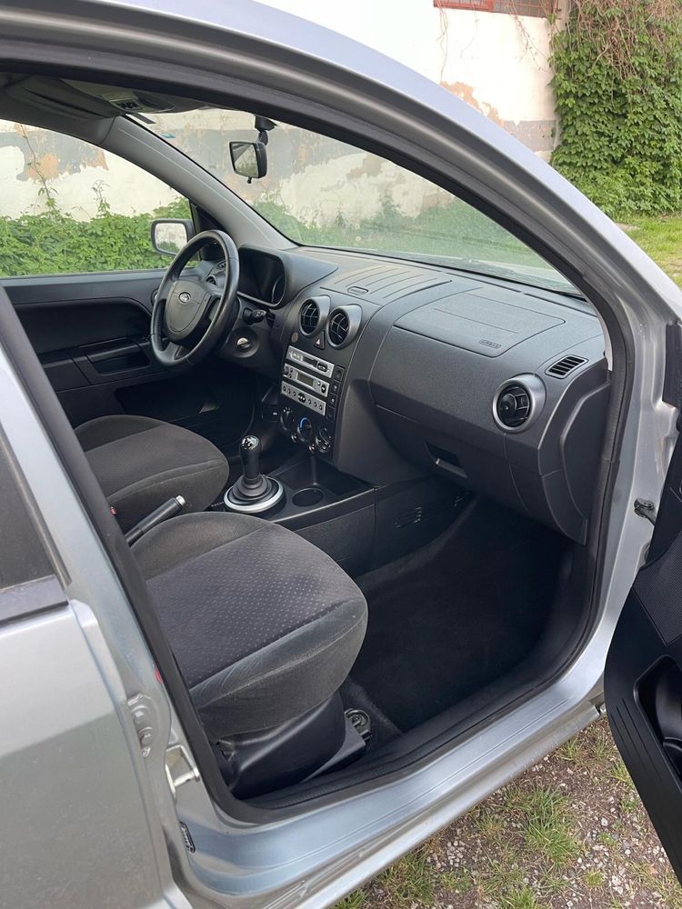 Ford Fusion, 1.4 benzină, automat