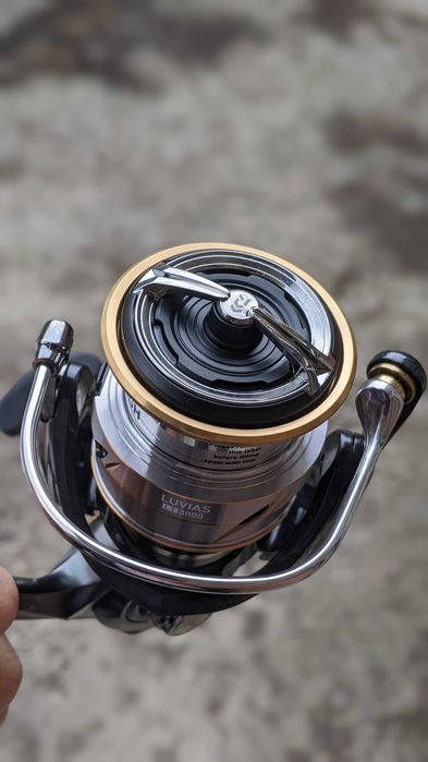 Vând mulinetă Daiwa Luvias LT 3000-C