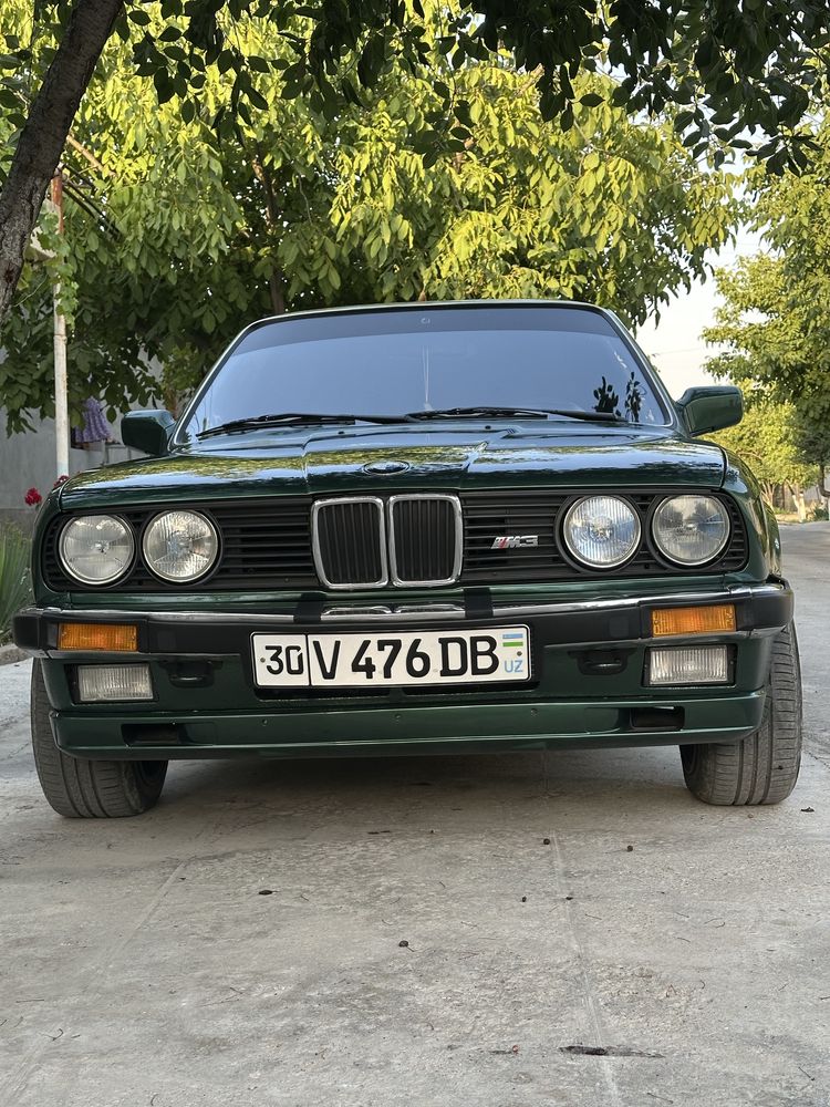 BMW e30 318i m10