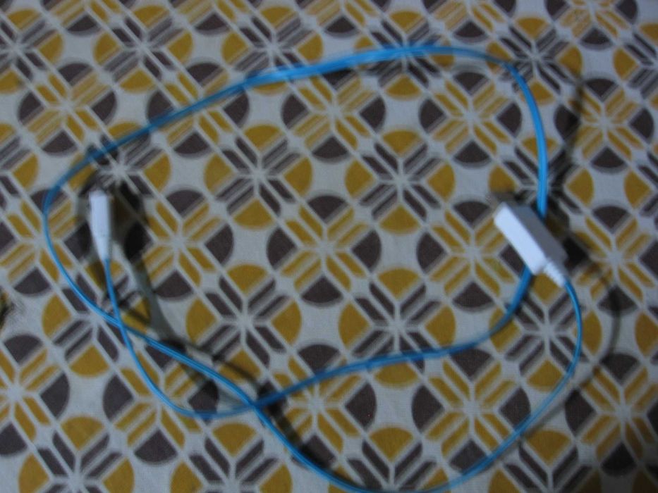 Два броя микро USB кабели за зарядно за телефон