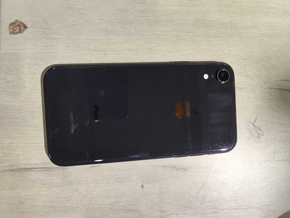iPhone Xr black 64g