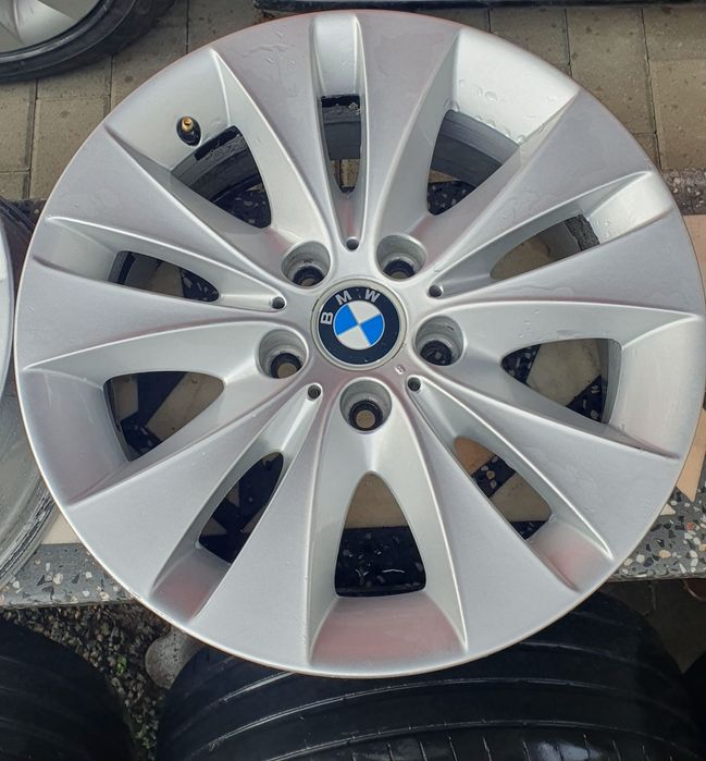 Jante BMW R17 cu două anvelope