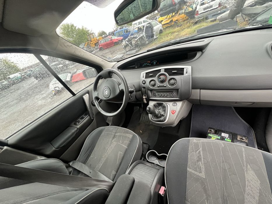 Renault Scenic ( 1.9DCI 2004г. )на части