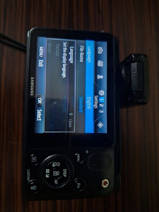 Samsung mirrorless NX 1000