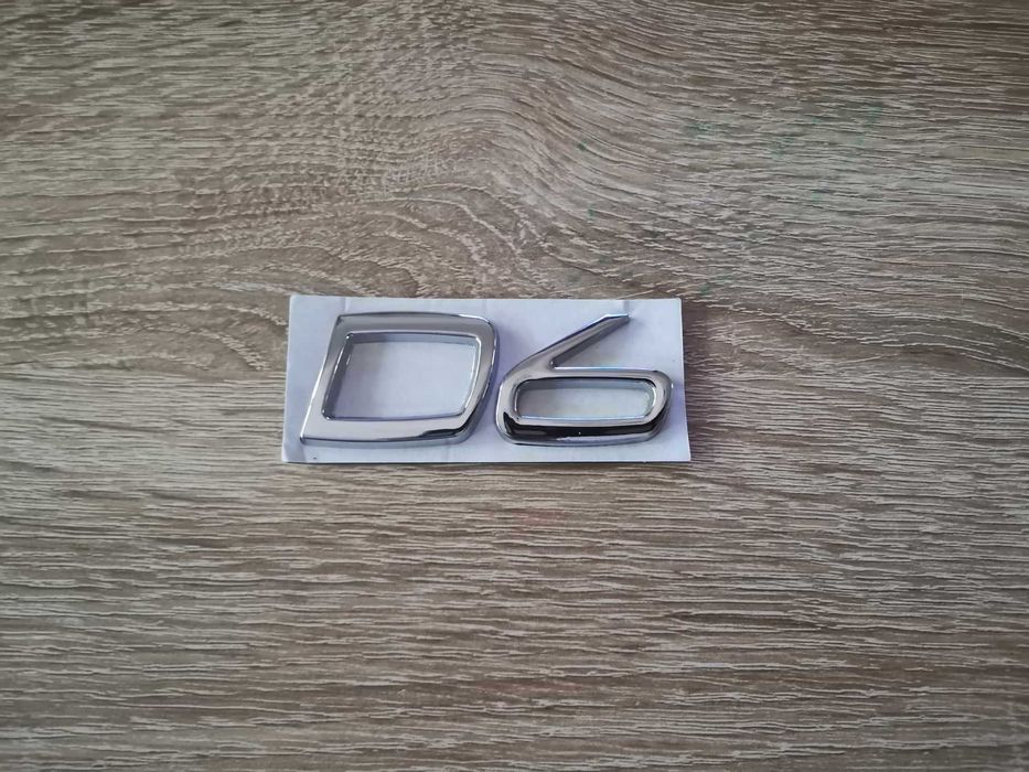 сребристи емблеми Волво Volvo D6