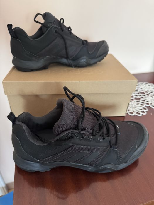Adidasi marca ADIDAS model TERREX