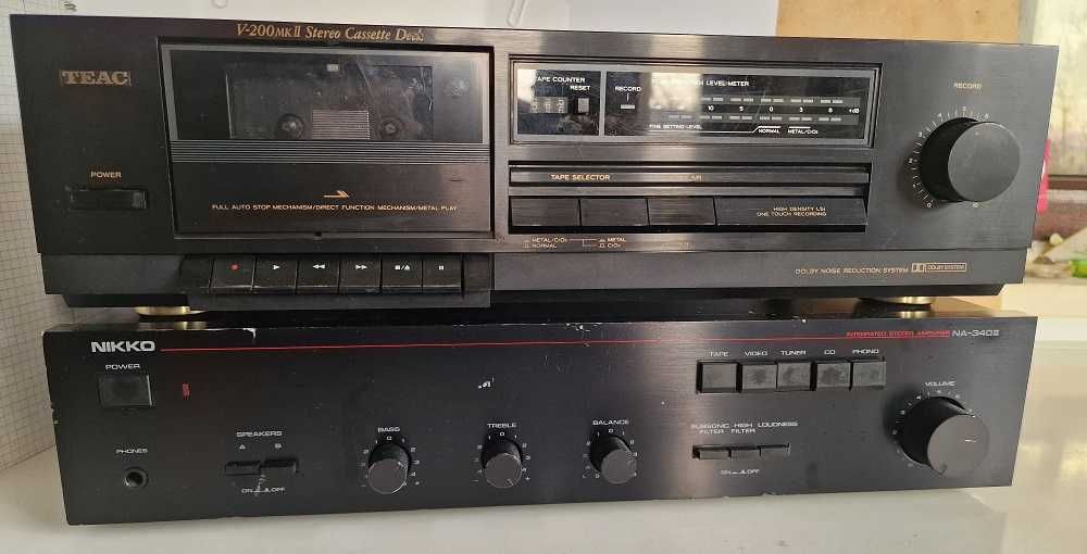 Vand amplificator NIKKO si cassetofon deck TEAC