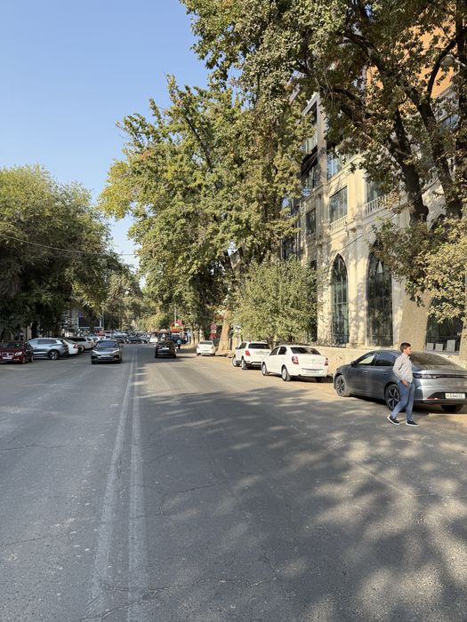 Коммерческое помещение торговый центр возде Цум. Напротив старого деми