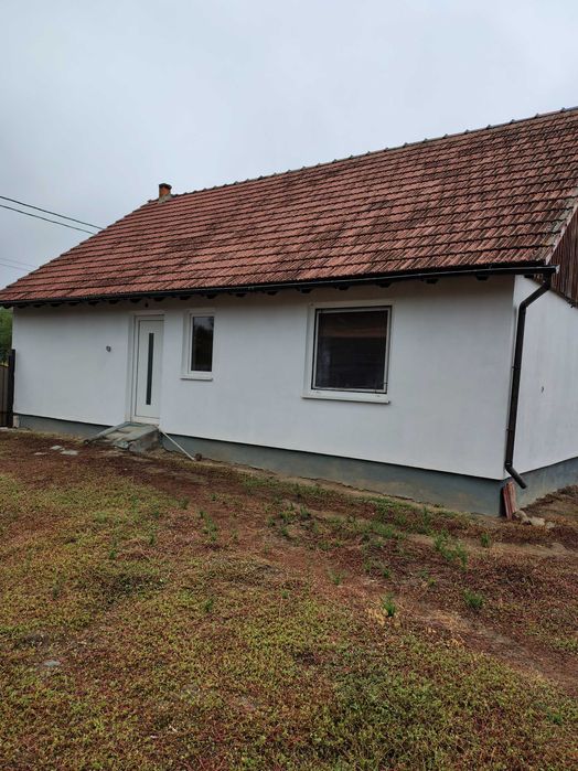 Casa de vânzare + teren sat Breazova jud Timiș