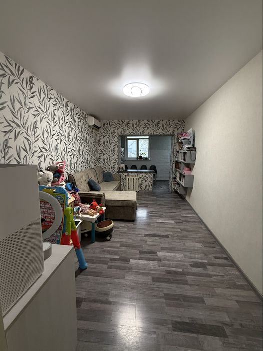 Продаётся 2х комнатная квартира на Бадамзаре