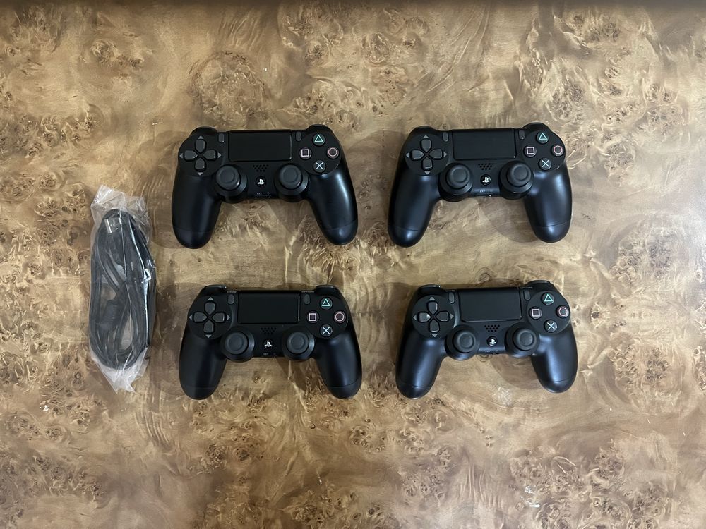 Sotiladi: Sony Playstation 4 Slim – 1TB