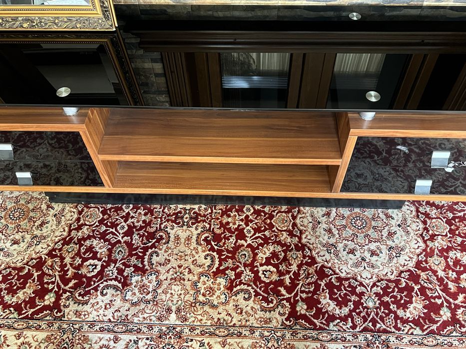 Тумба под телевизор