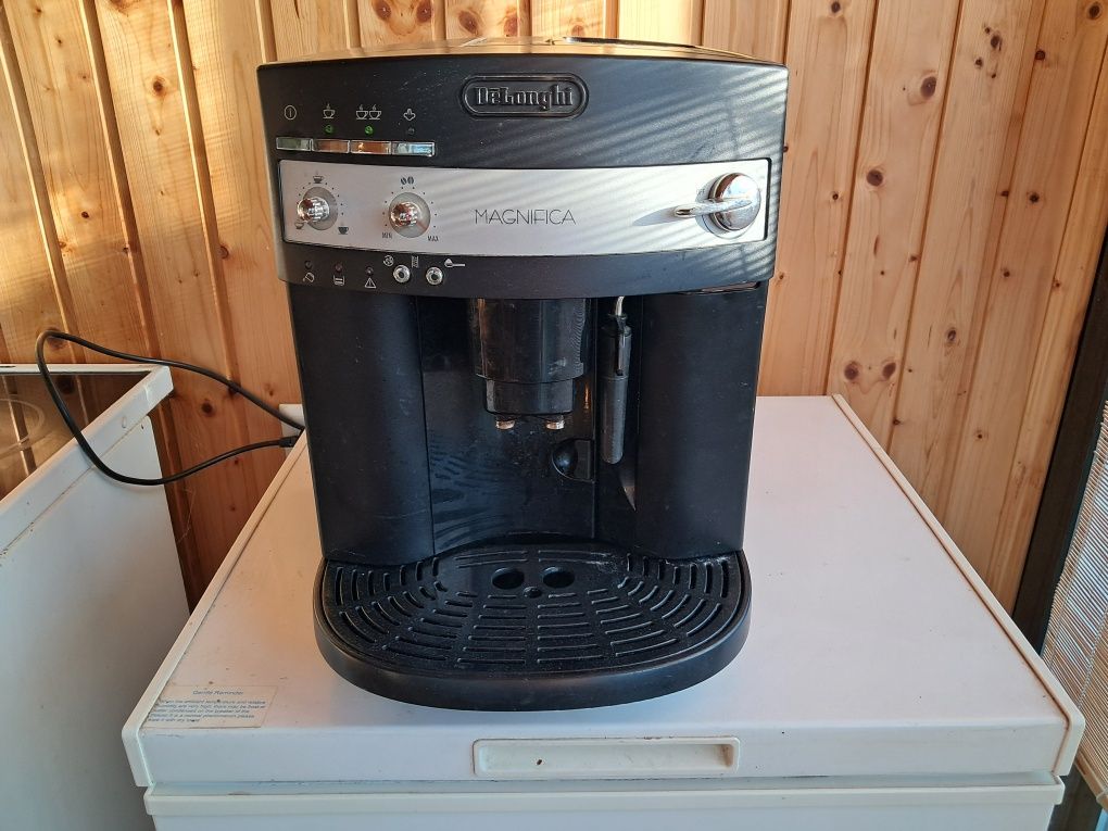 Кафемашина Delonghi MAGNIFIKA