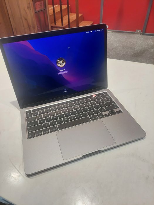 Apple macbook новый с документами