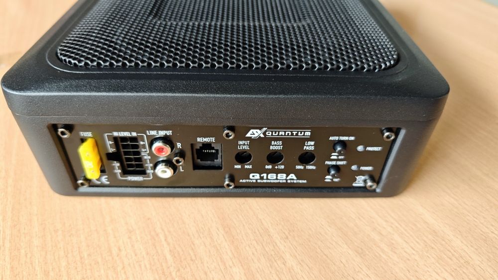 Vând sunwoofer activ underseat