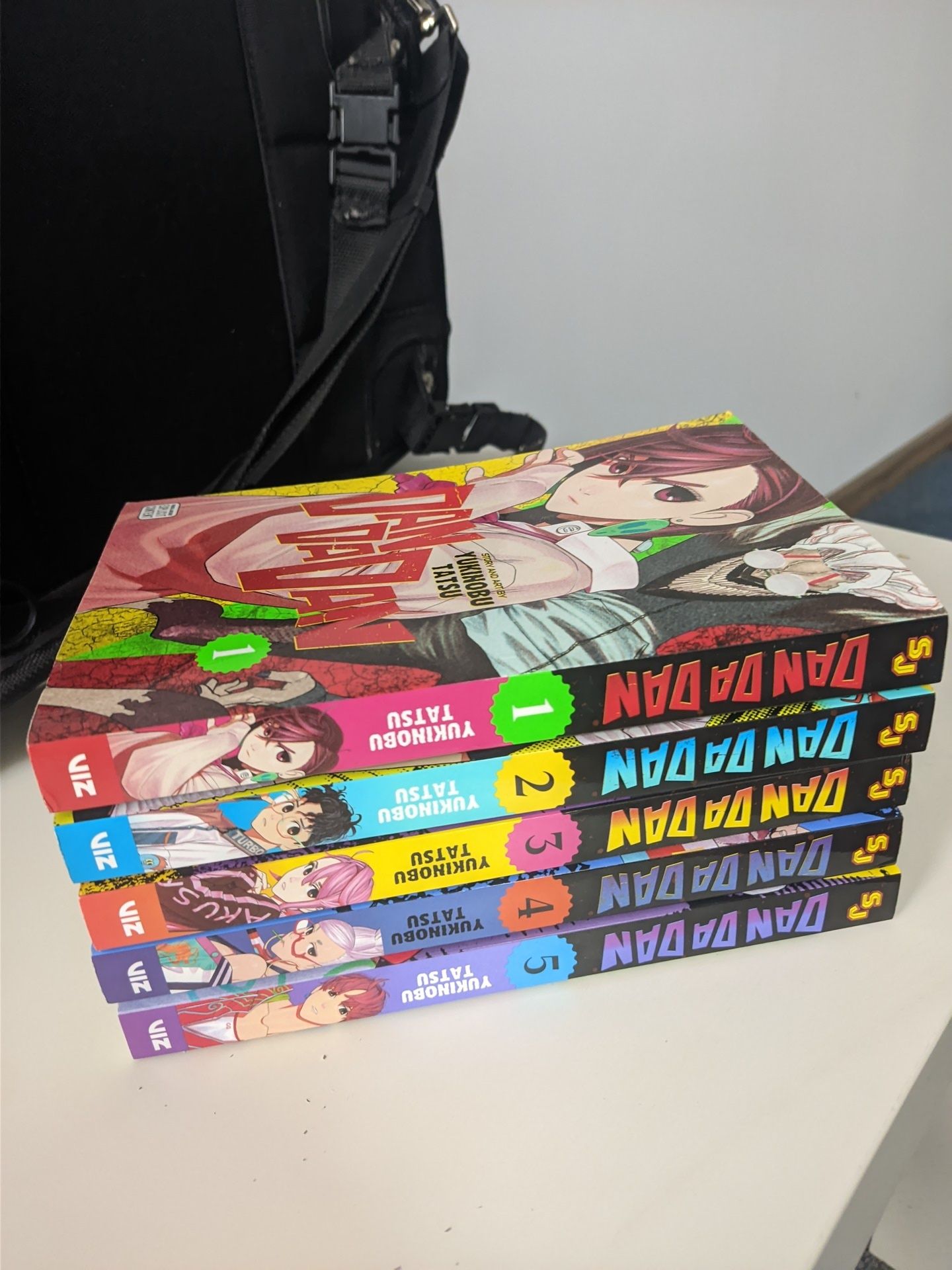 Manga Dandadan primele 5 volume