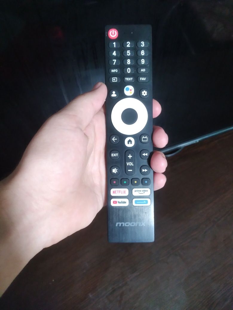 MoonX 50" Smart TV