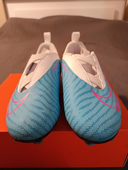 Футболни бутонки Найк 36,5см