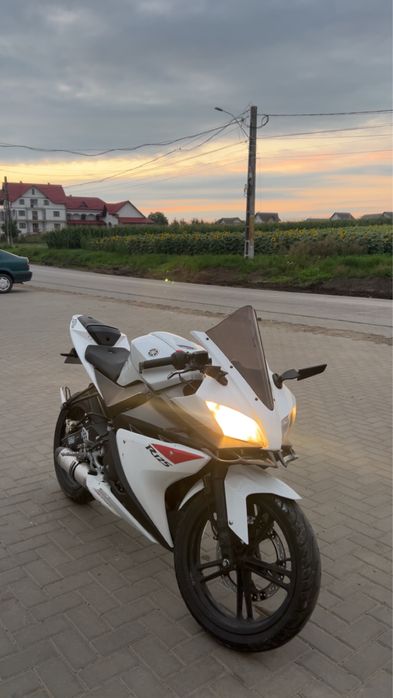Motor Yamaha YZF R125