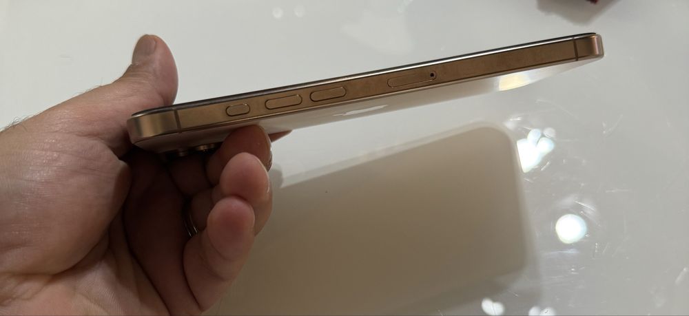 Iphone 16 Pro Max Desert Titanium 256 GB