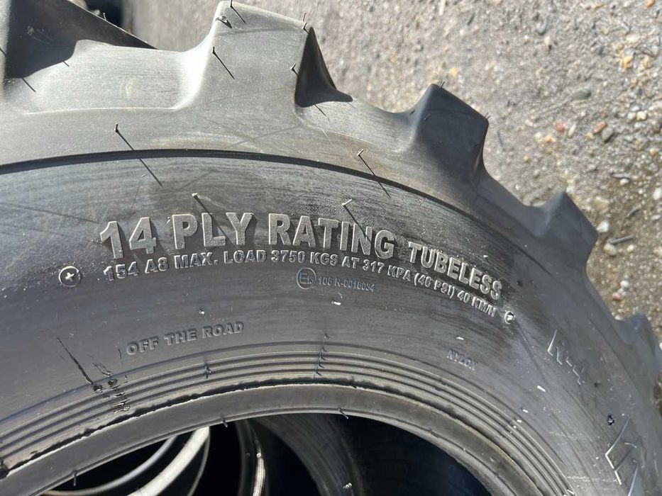 Anvelope noi 17.5L-24 cu 14 pliuri industriale marca OZKA pt buldo