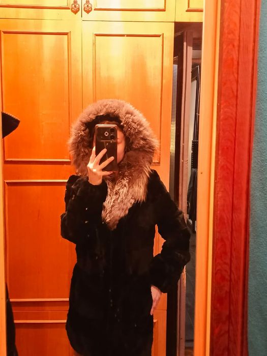 Продам шубу ! Бабер и песец , бренд AROMA ANGEL Турция !