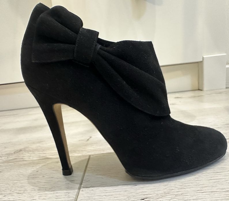 Итальянская женская обувь:Oskar de la Renta/ Thierry Rabotin