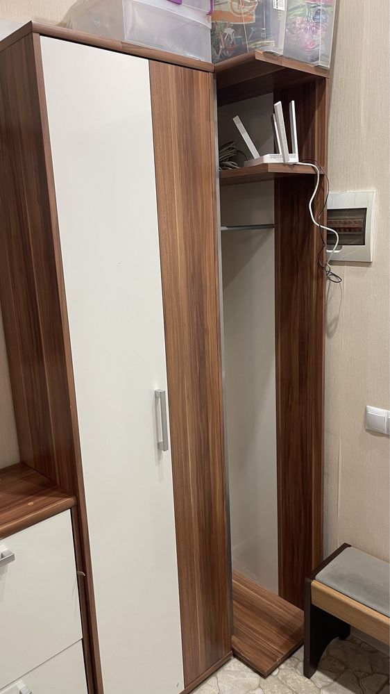 Продам прихожую