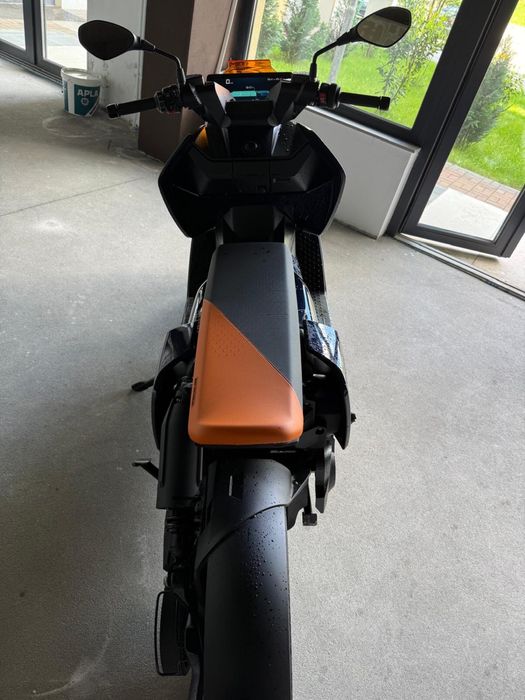 Scuter BMW CE-04 electric