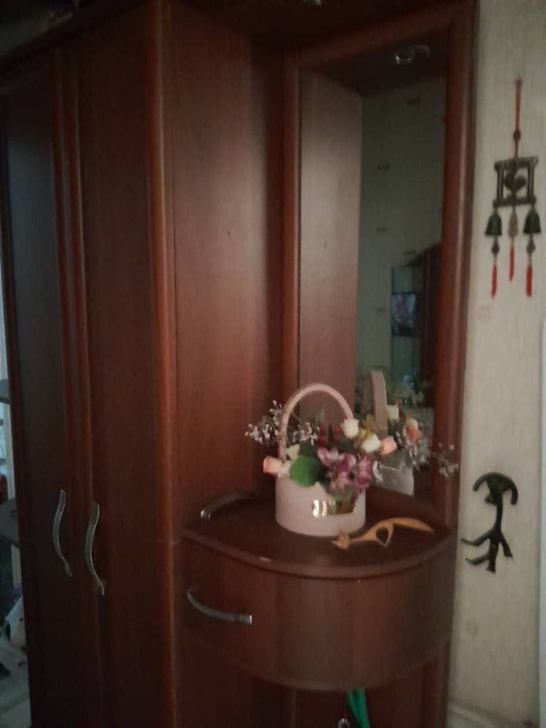 Продается шкаф для прихожей