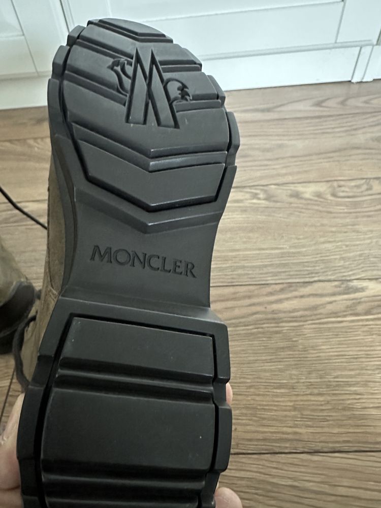 Ghete/bocanci unisex MONCLER,nr 41- noi!!