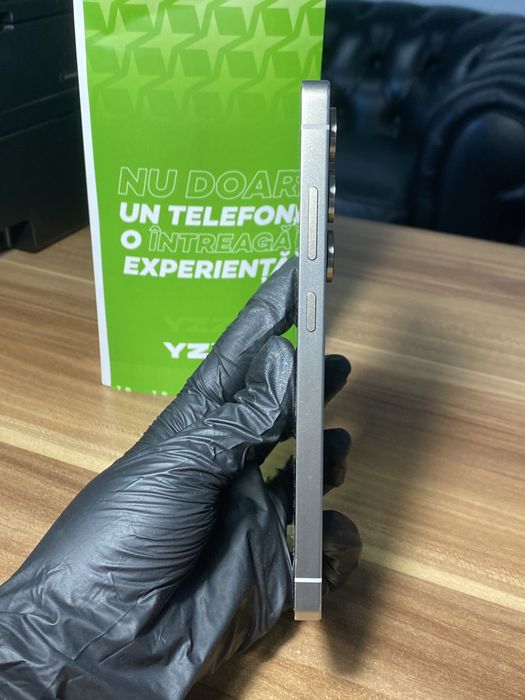 Samsung Galaxy s25 ultra • 256 GB • Titanium Gray