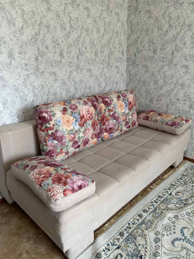 Продам диван бу .
