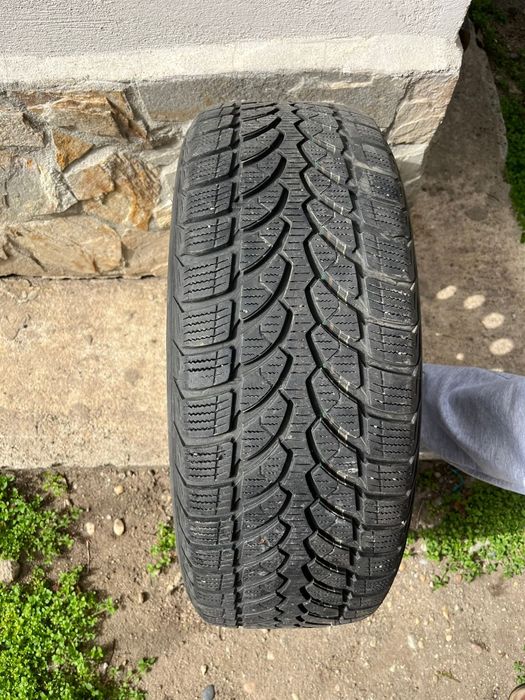 Set de 4 cauciucuri de iarna cu jante Bridgestone Blizzak LM-32