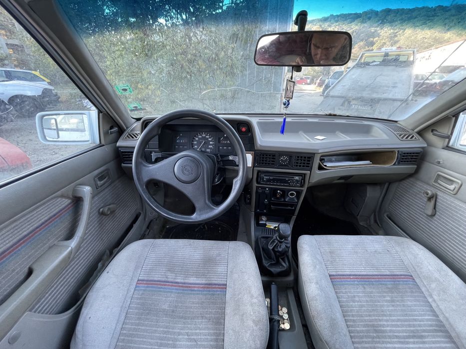 Опел Кадет 1.6 75кс 1991г На Части